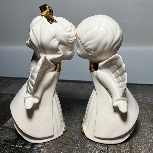 Holiday Vintage Glossy White Ceramic Christmas Kissing Angels W 14k